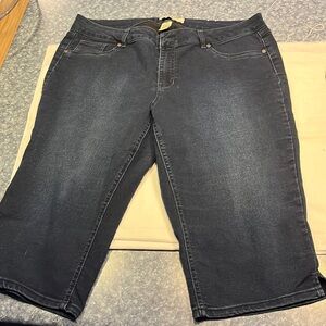 D.Jeans navy capri jeans -size 18W